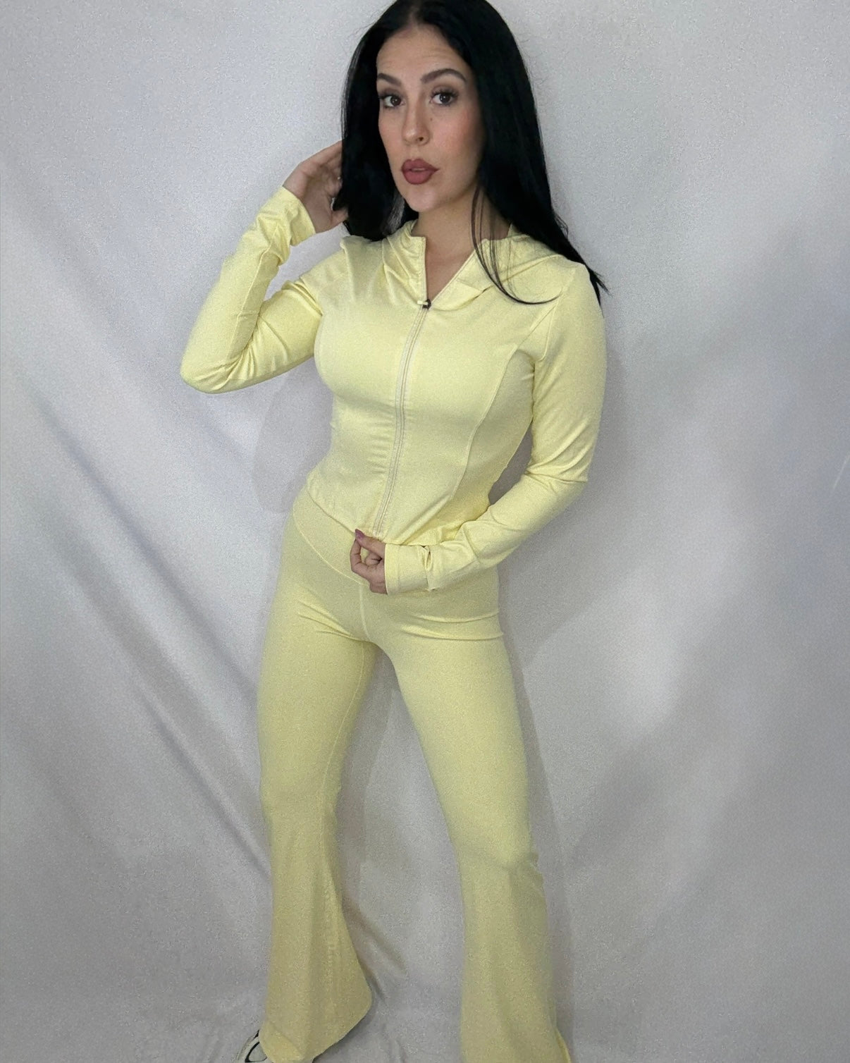 Conjunto premium amarillo