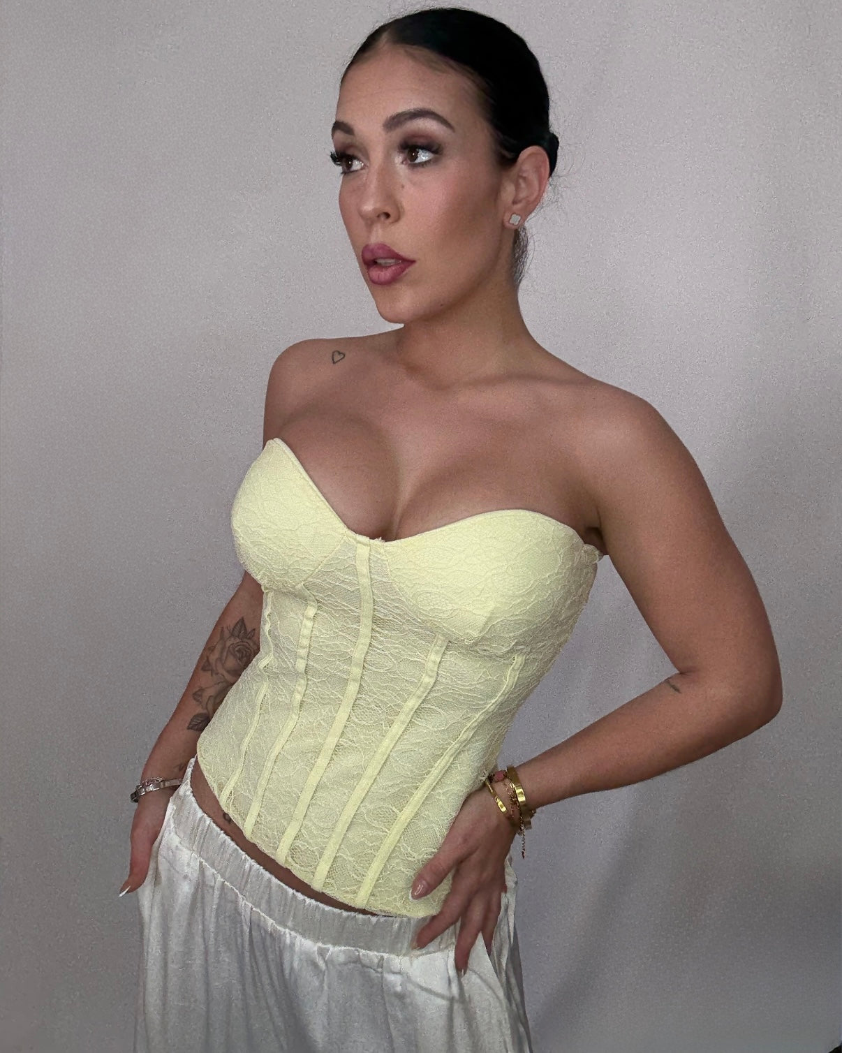 Corset encaje amarillo