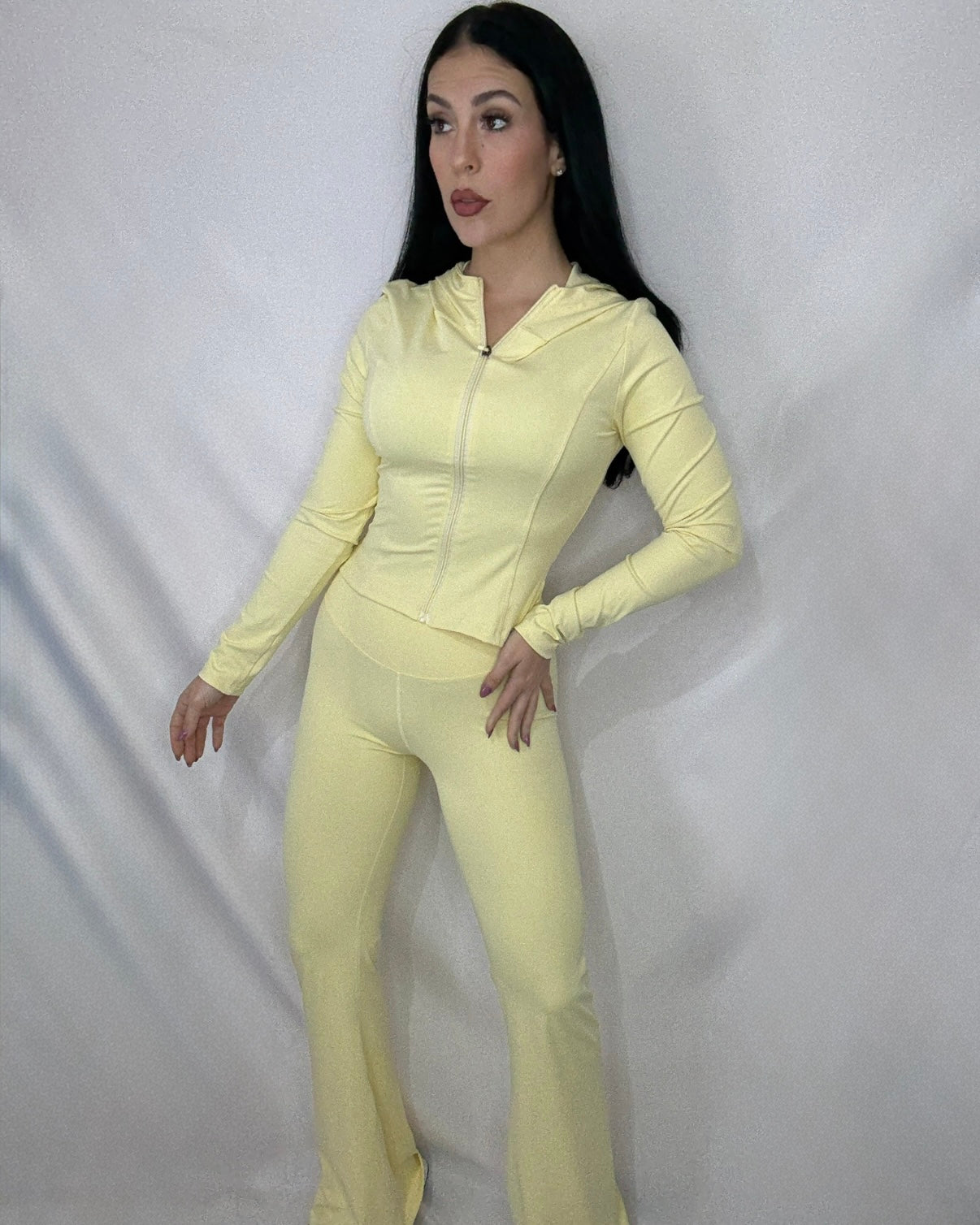 Conjunto premium amarillo