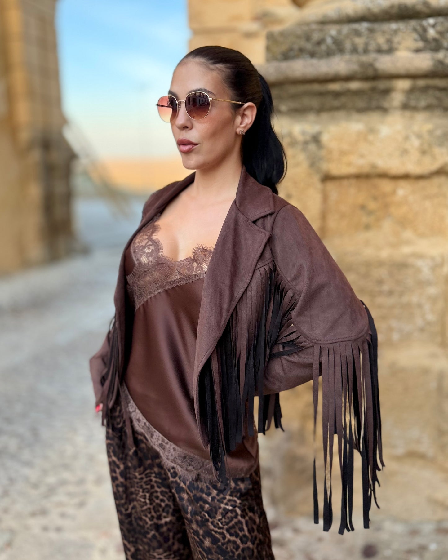 Chaqueta flecos chocolate