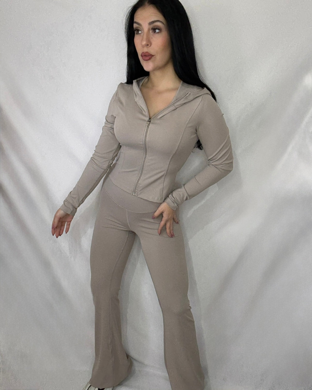 Conjunto premium taupe