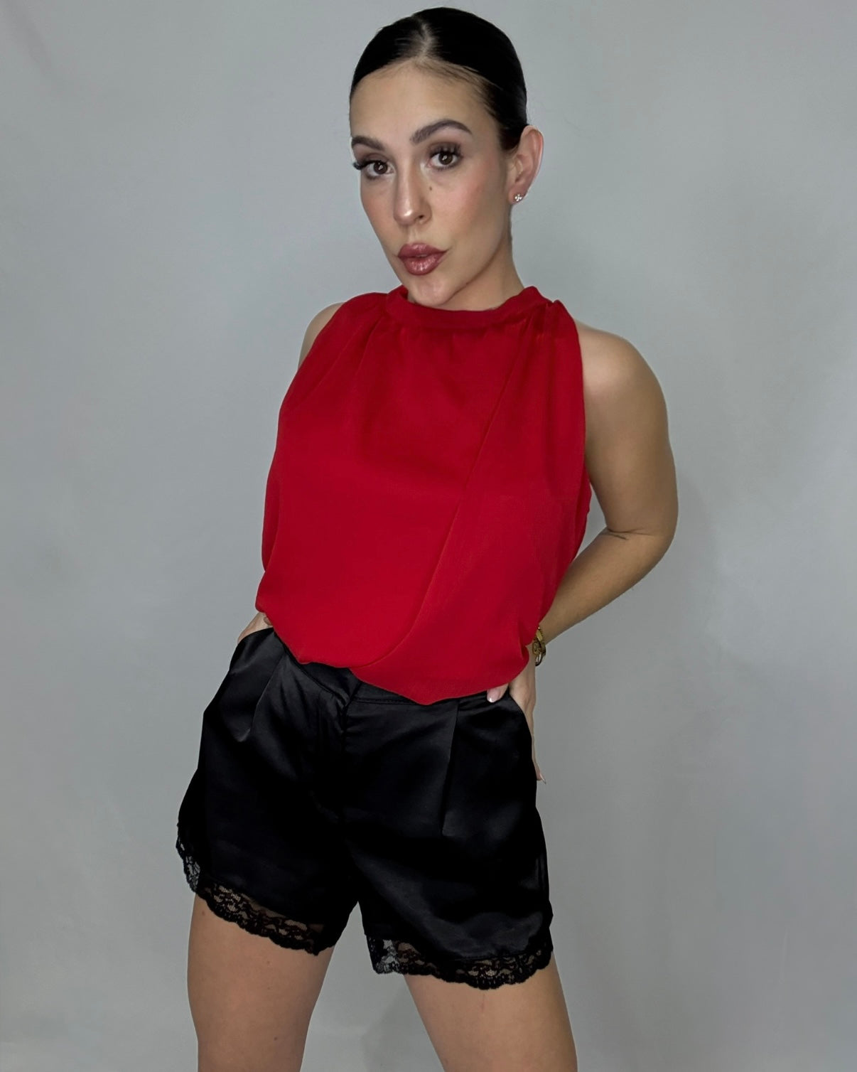 Short satén negro