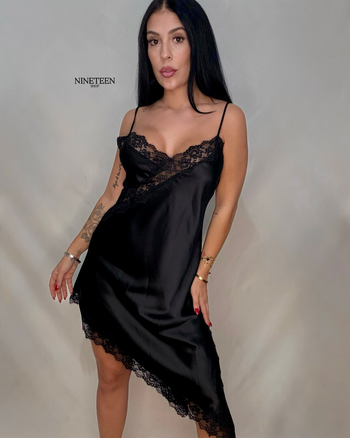 Vestido lencero negro