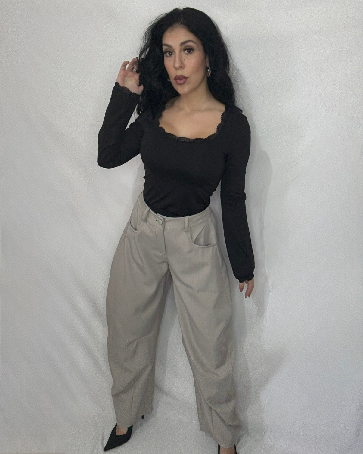 Traje bombacho taupe