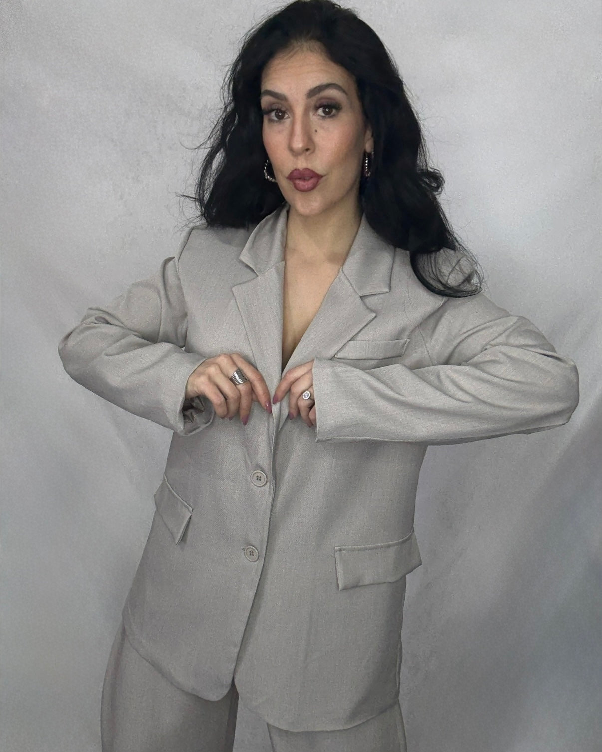 Traje bombacho taupe