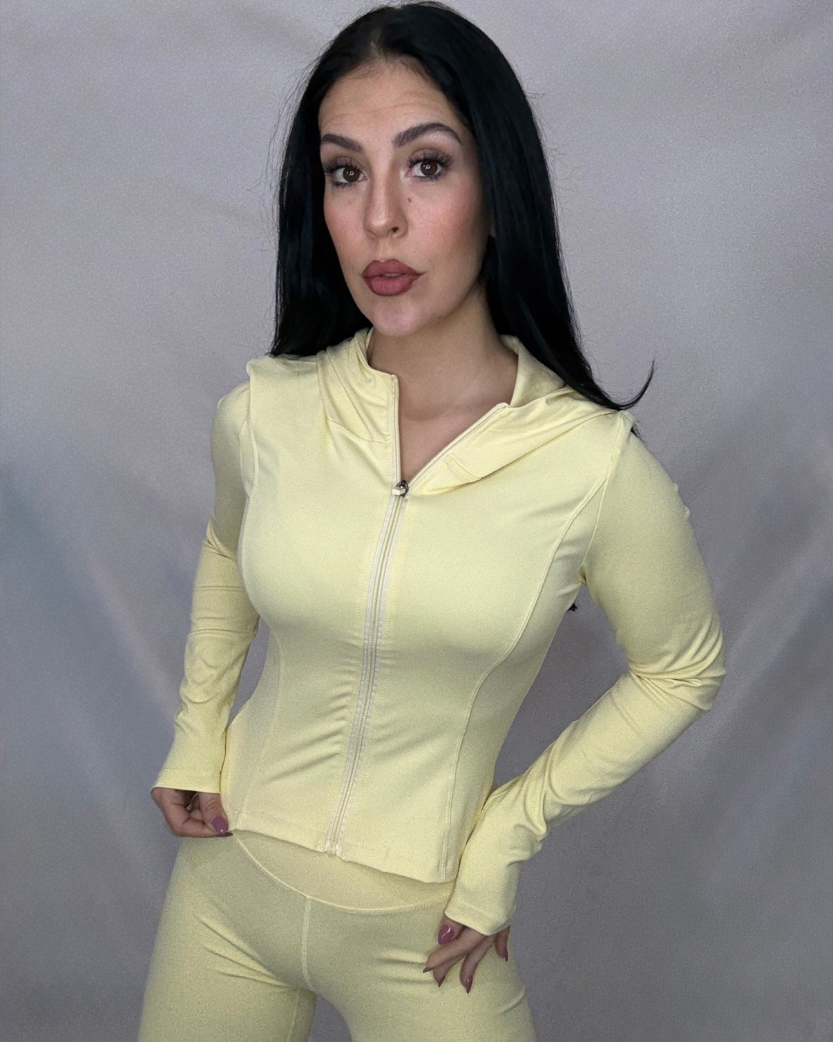 Conjunto premium amarillo