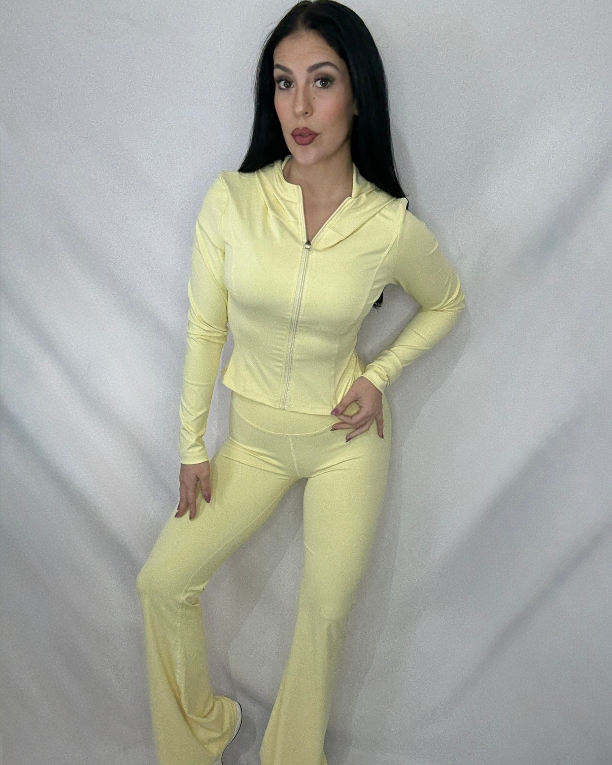Conjunto premium amarillo