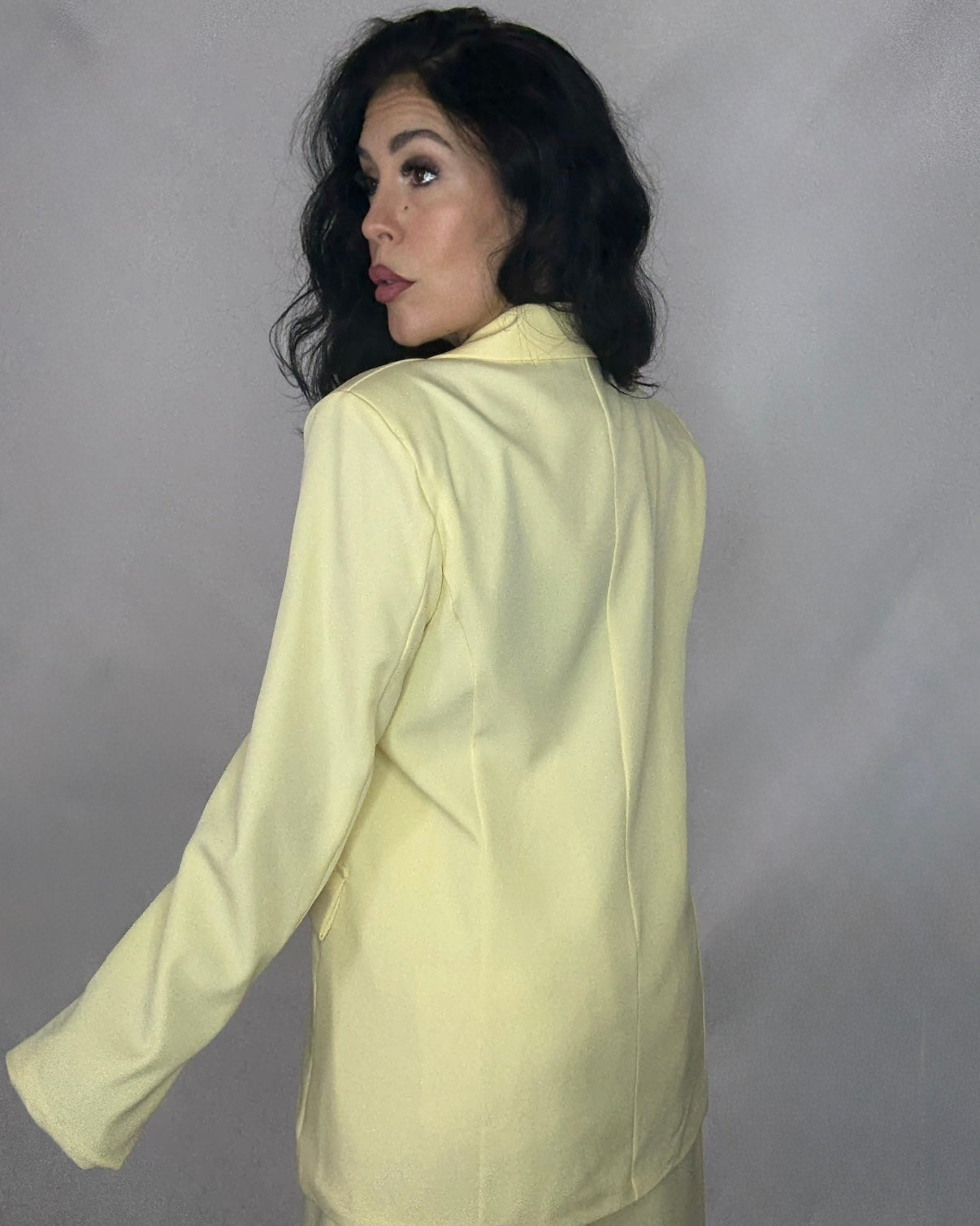 Traje bombacho amarillo