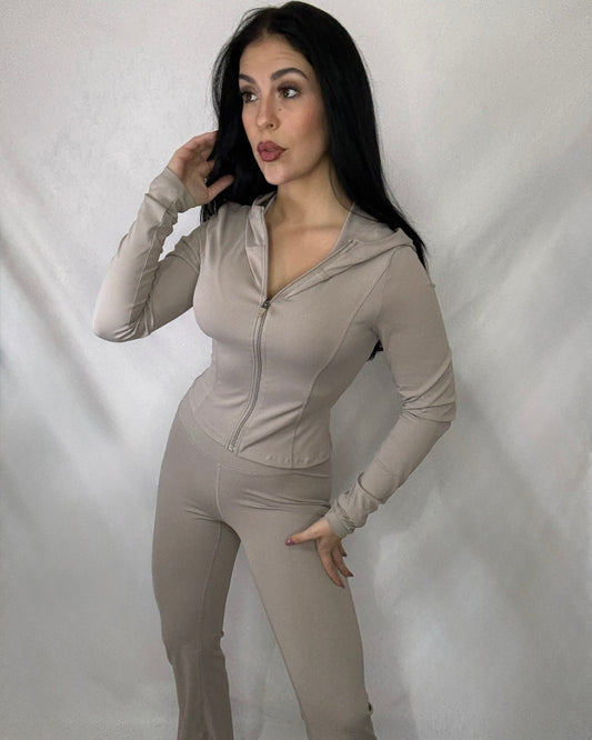 Conjunto premium taupe