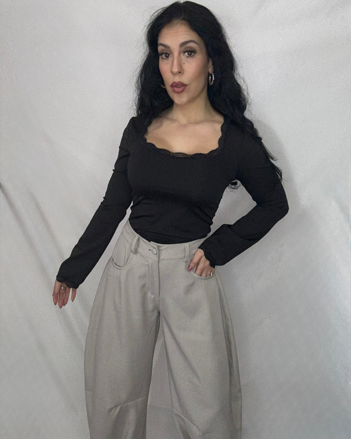 Traje bombacho taupe