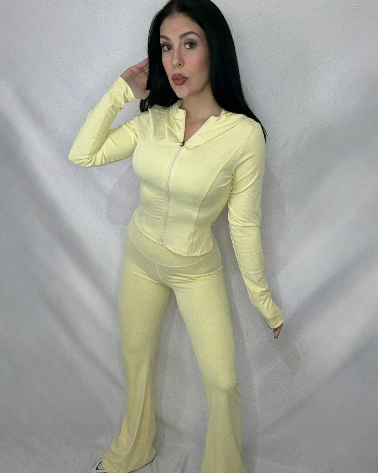 Conjunto premium amarillo